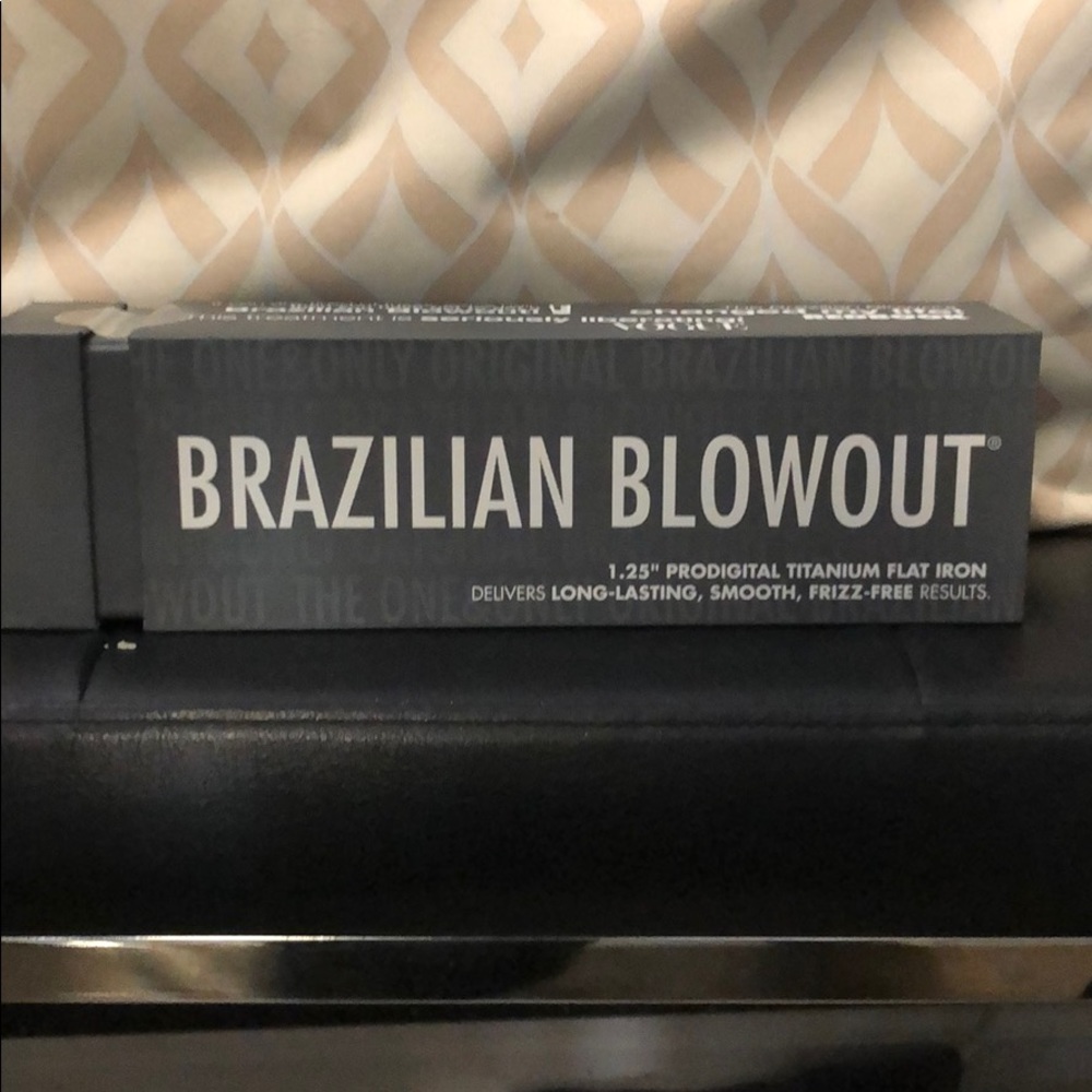 Brazilian Blowout titanium flatiron